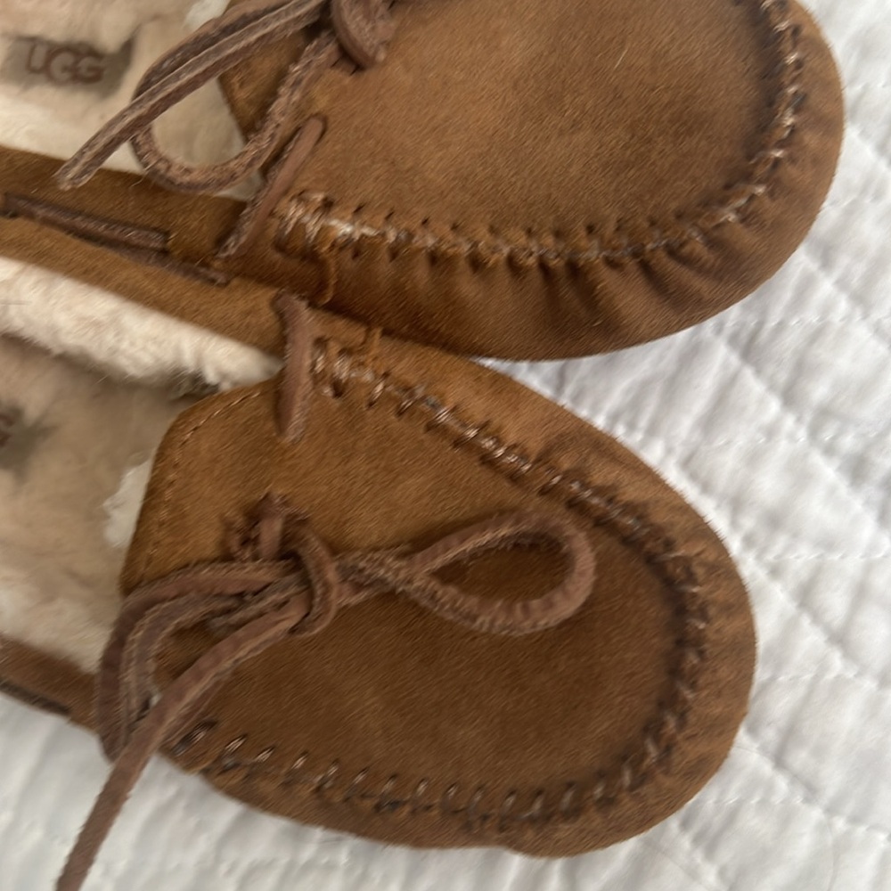 Ugg Slipper/ Moccasin tie - Picture 4 of 4